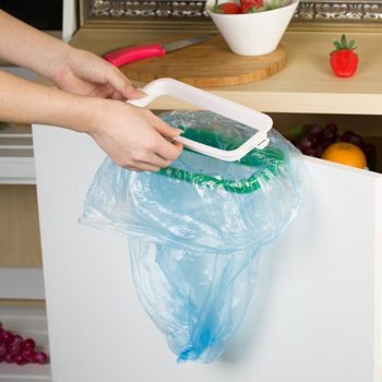 Kitchen Cabinet Back Hanging Holder Trash Rack - Image 2