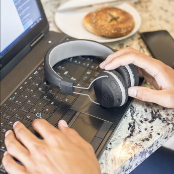 Bluetooth On-Ear Headphones with Universal Mic - Image 3