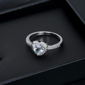 Fashion Crystal Heart Shaped Wedding Rings - Image 8